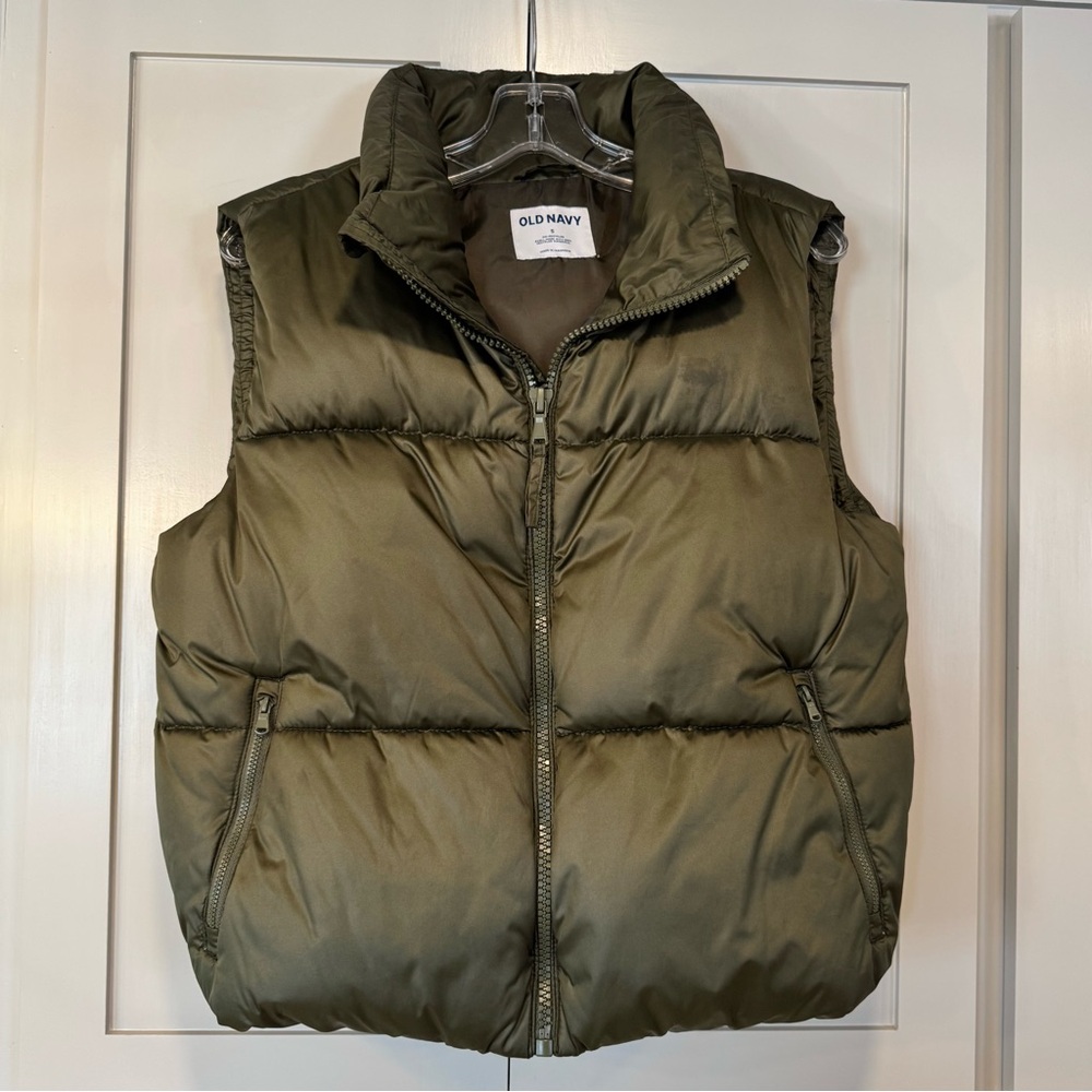 Old Navy Puffer Vest